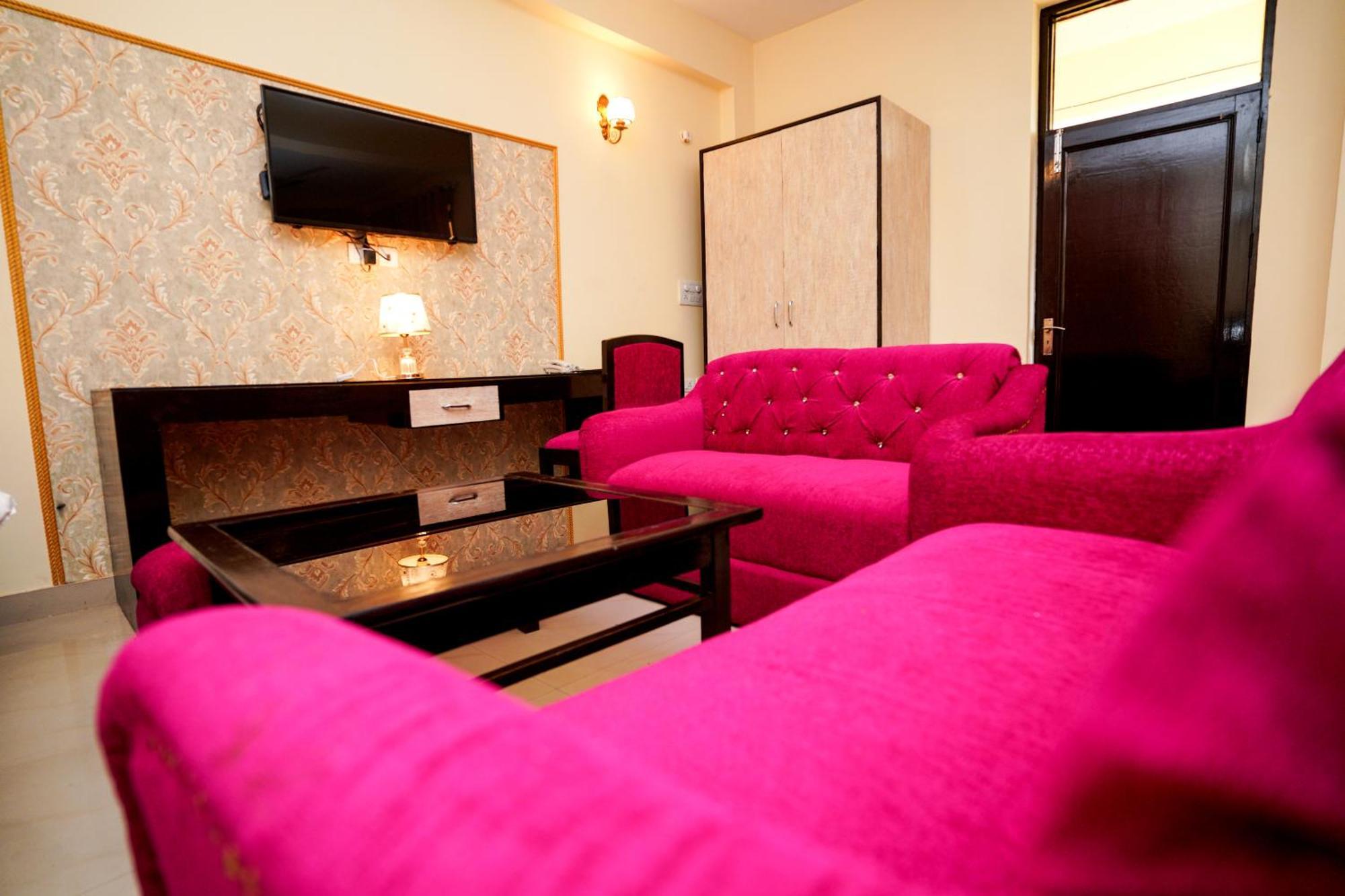 Hotel Neeraj Bhawan- Triveni Ghat Rishikesh Ngoại thất bức ảnh