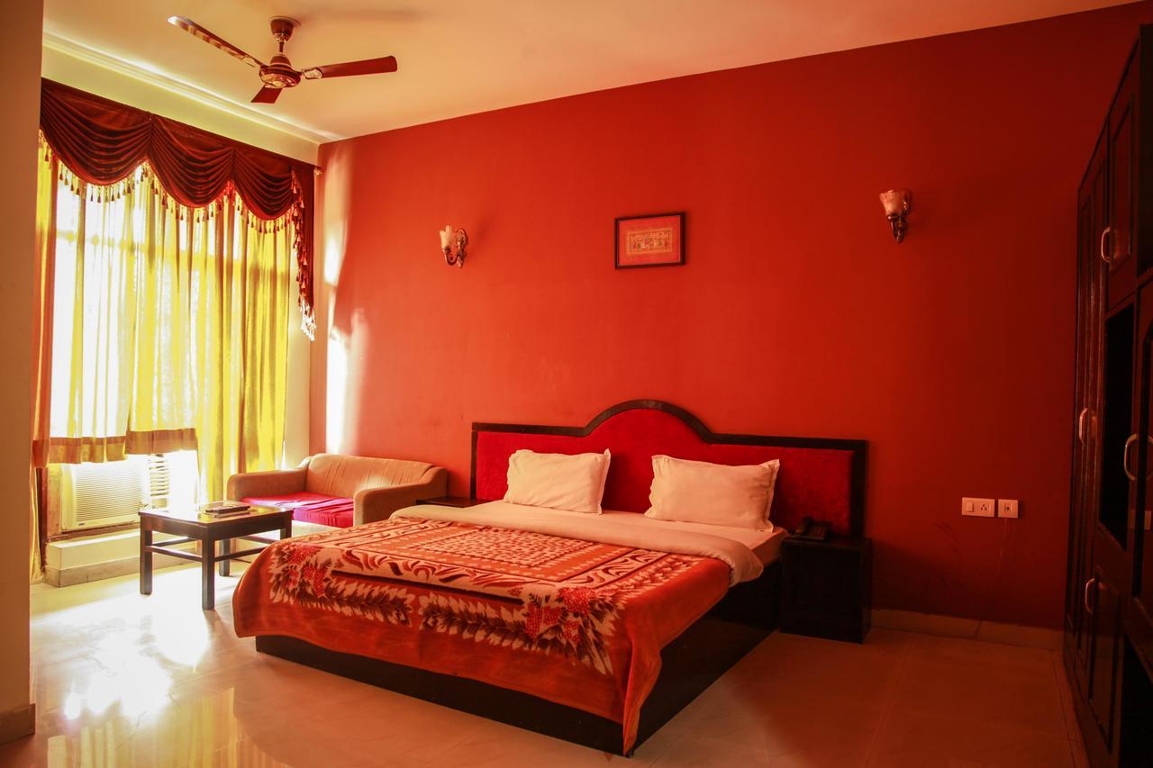 Hotel Neeraj Bhawan- Triveni Ghat Rishikesh Ngoại thất bức ảnh